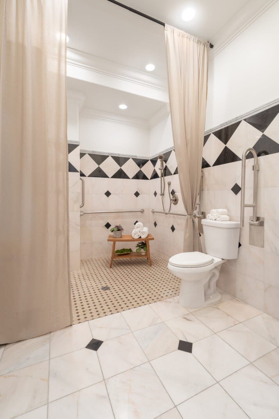 Bellevue Senior Living - Image 4